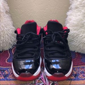Jordan low top 11s